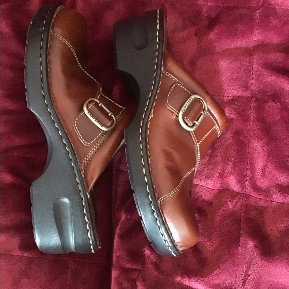 👞Eastland Mae strap buckle clog